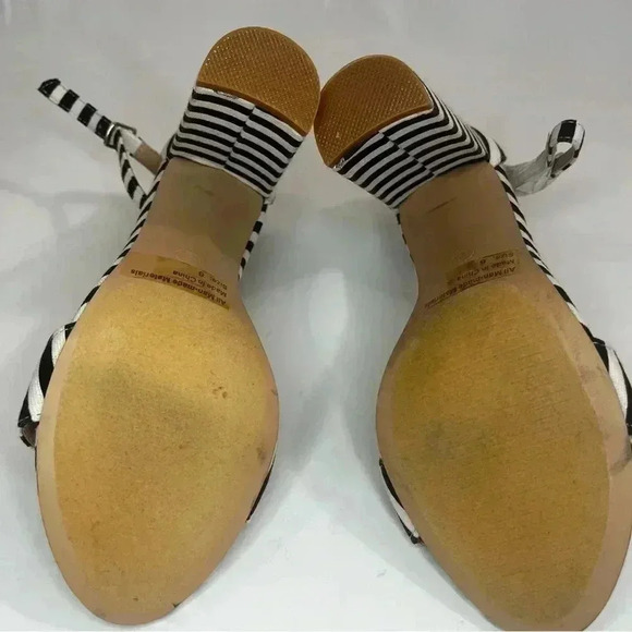 Stripped Chunky Heel 4” womens 6 new without‎ tags - Picture 3 of 4